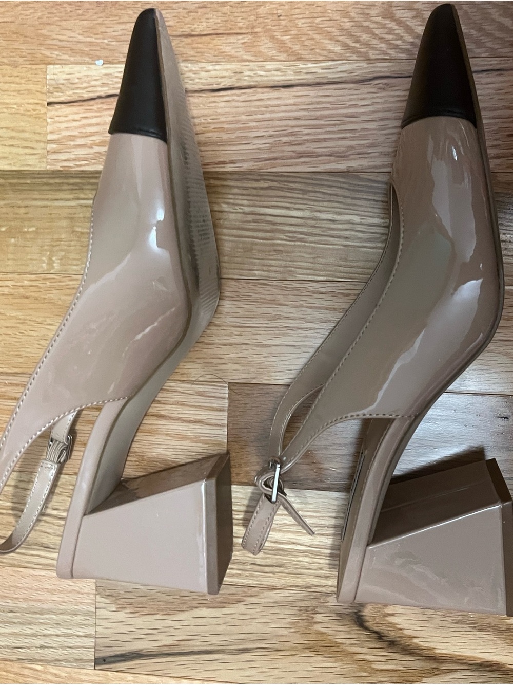 Steve Madden Nude Patent Slingback Pumps with Black Pointed Toe - Picture 8 of 10